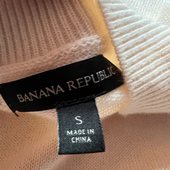 Banana Republic Sweater with pockets - Picture 4 of 9